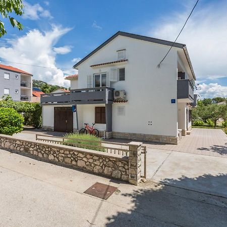 Apartments Bernardeta 2 Башка Экстерьер фото
