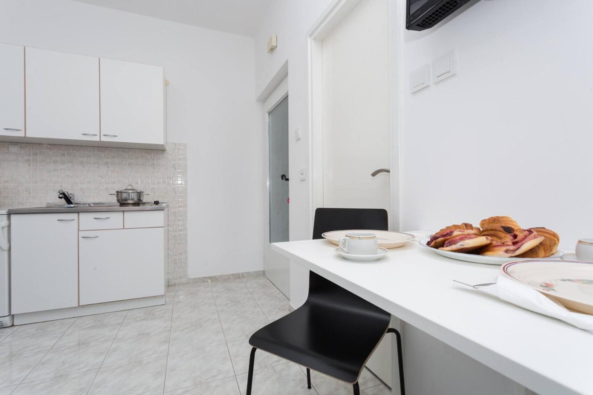 Apartments Bernardeta 2 Башка Экстерьер фото