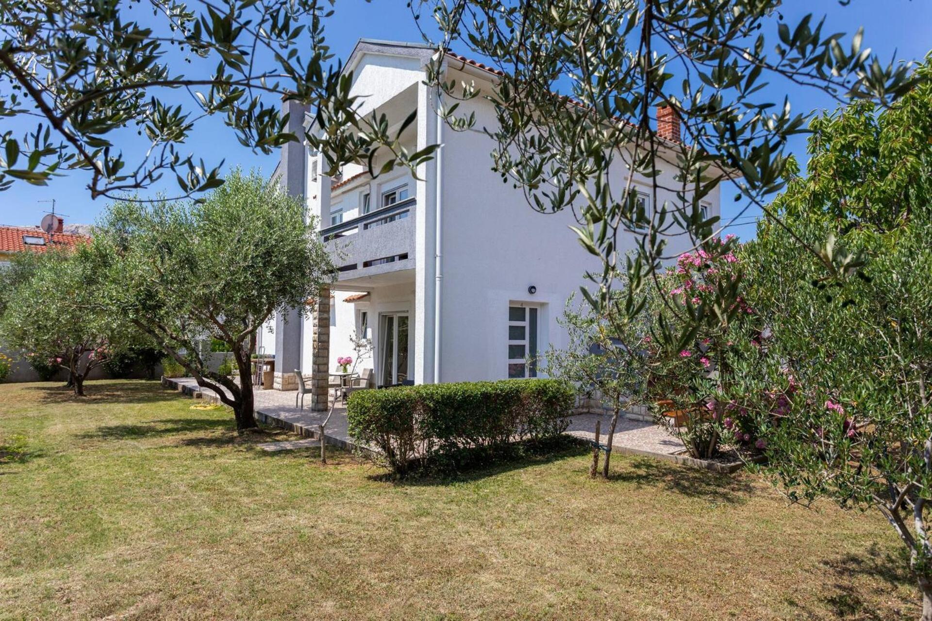 Apartments Bernardeta 2 Башка Экстерьер фото